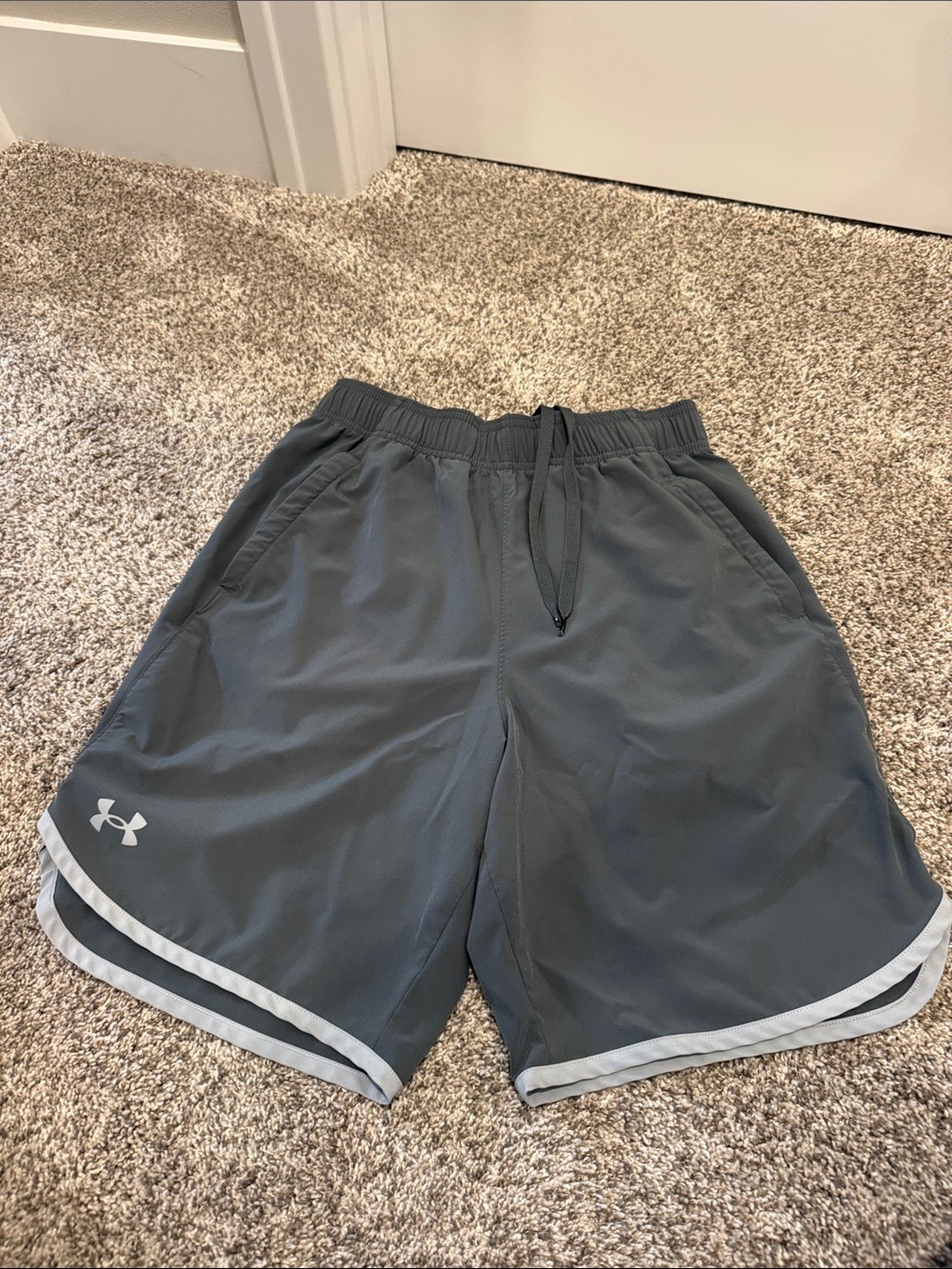 Under Armour Men's Dark Gray Athletic Shorts with Light Gray Trim